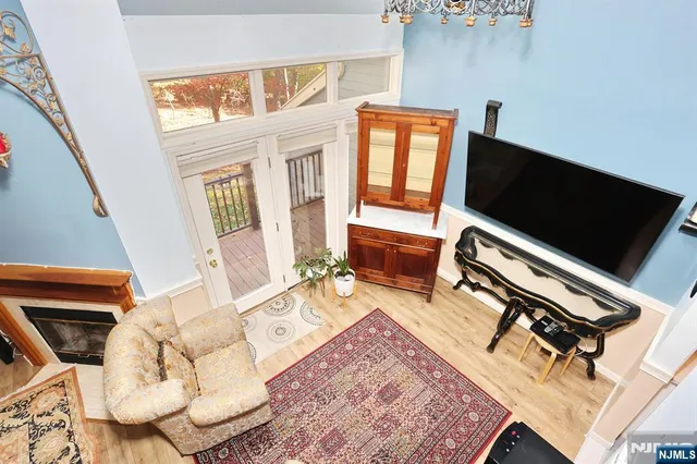 $549,000 | 121 Surrey Court, Ramsey, NJ 07446