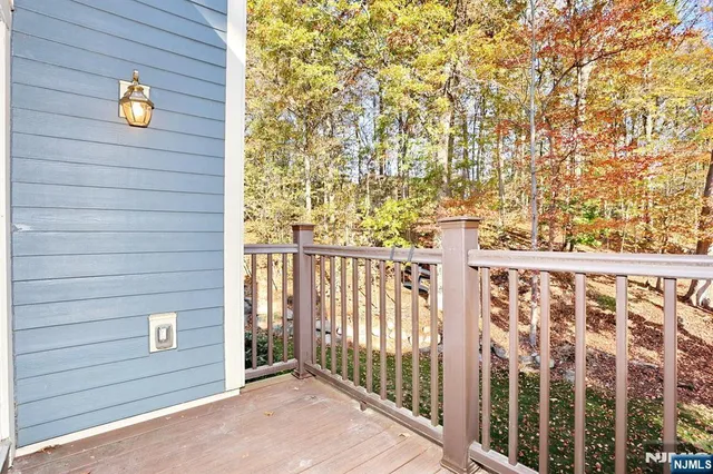 $549,000 | 121 Surrey Court, Ramsey, NJ 07446