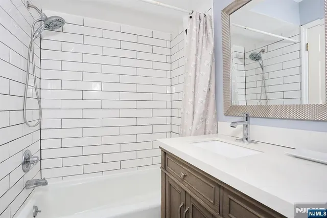 $549,000 | 121 Surrey Court, Ramsey, NJ 07446