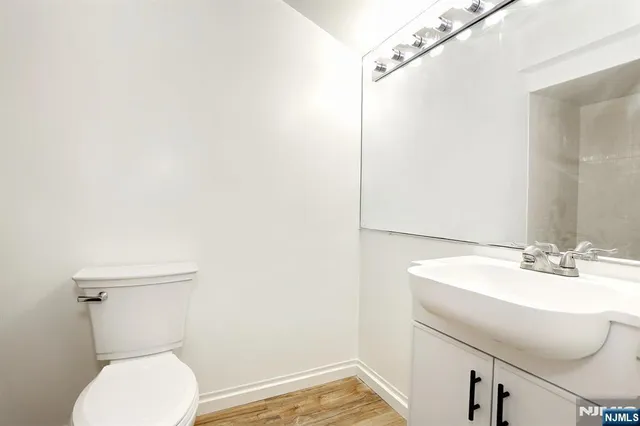 $549,000 | 121 Surrey Court, Ramsey, NJ 07446