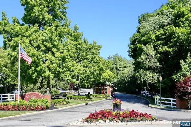 $549,000 | 121 Surrey Court, Ramsey, NJ 07446