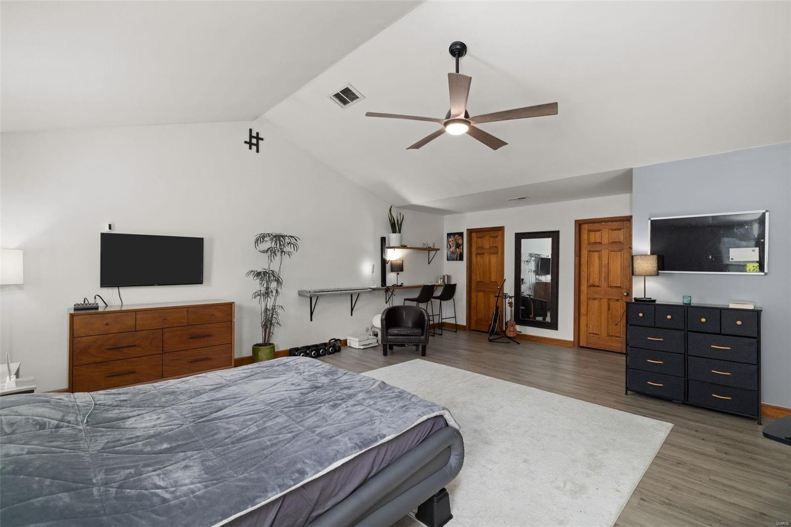 10131 Schuessler Road St. Louis, MO 63128 - Photo 29 of 53 Gallery Image 29