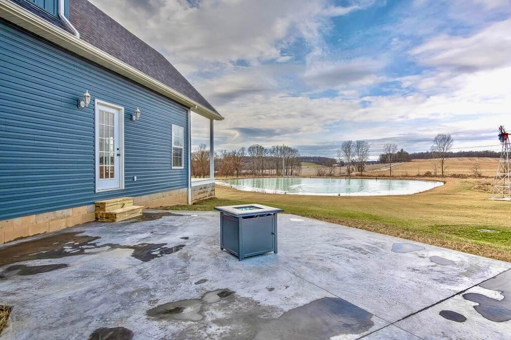 16067 Smith Road Fredericktown, OH 43019 - Photo 6 of 31 1-26