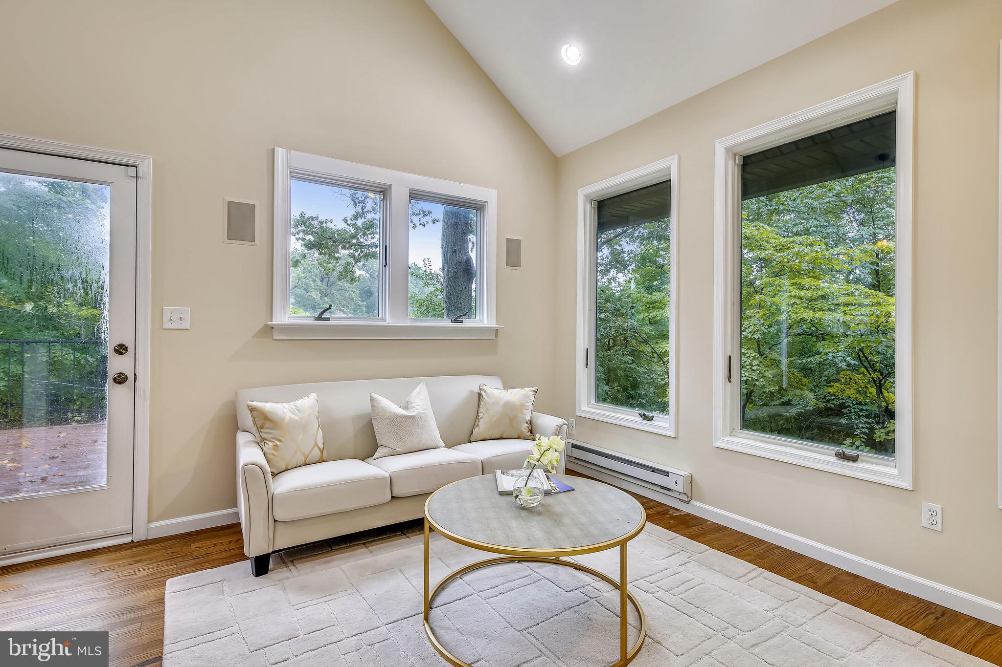 3227 20th Road North Arlington, VA 22207 - Photo 13 of 48 Family Room w/Wood Floors