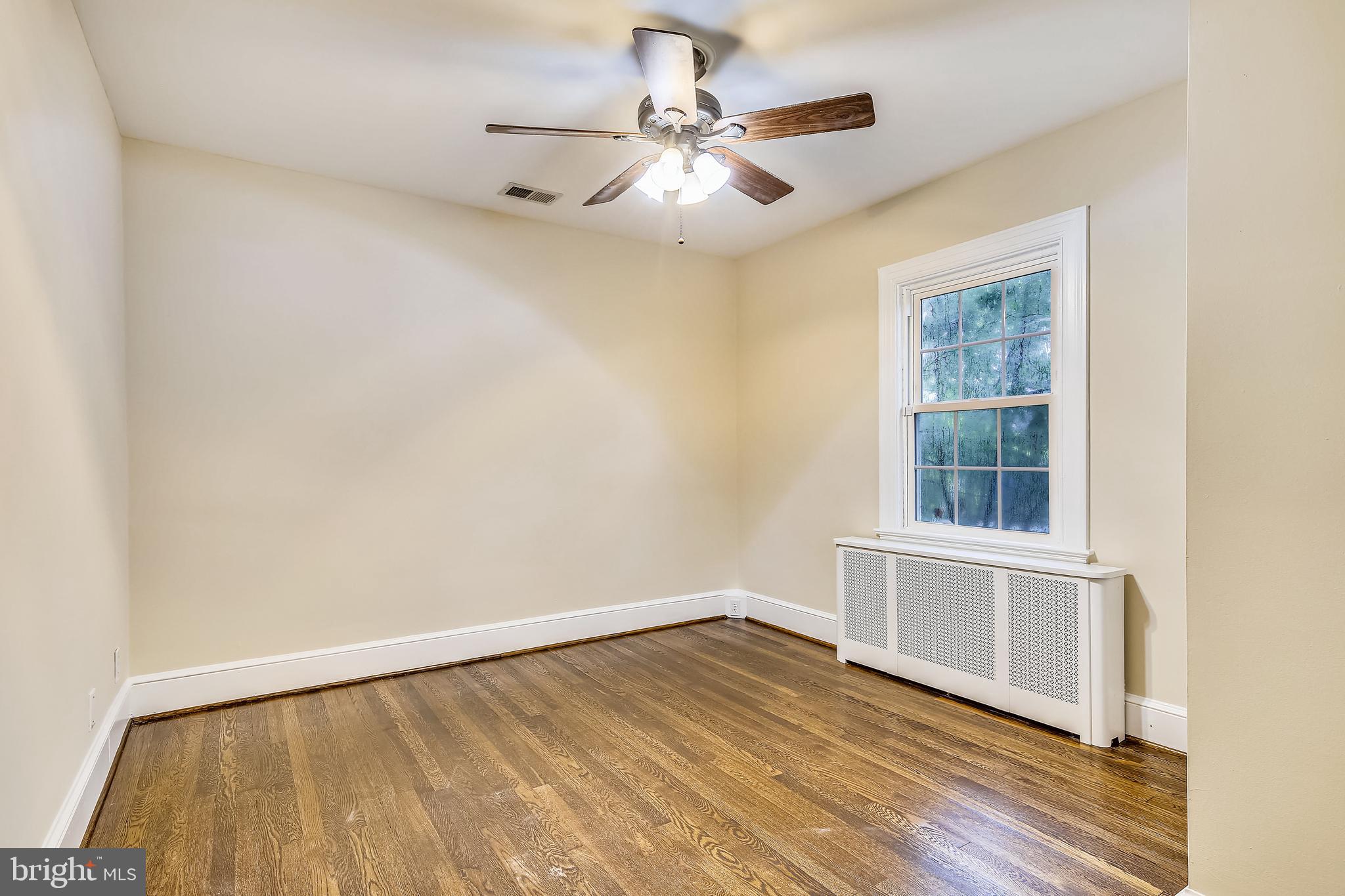 3227 20th Road North Arlington, VA 22207 - Photo 19 of 48 Main Level Bedroom 2