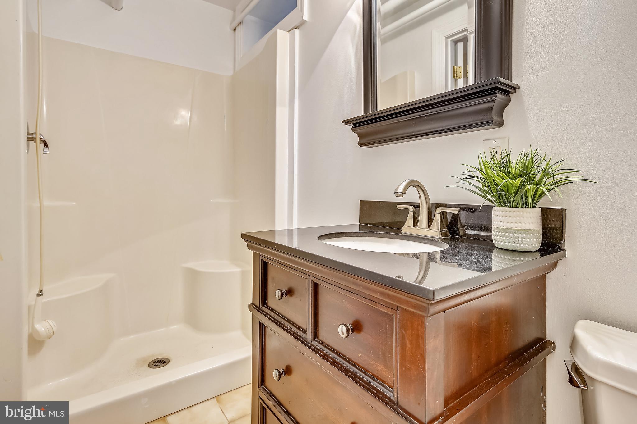 3227 20th Road North Arlington, VA 22207 - Photo 34 of 48 Bathroom 3