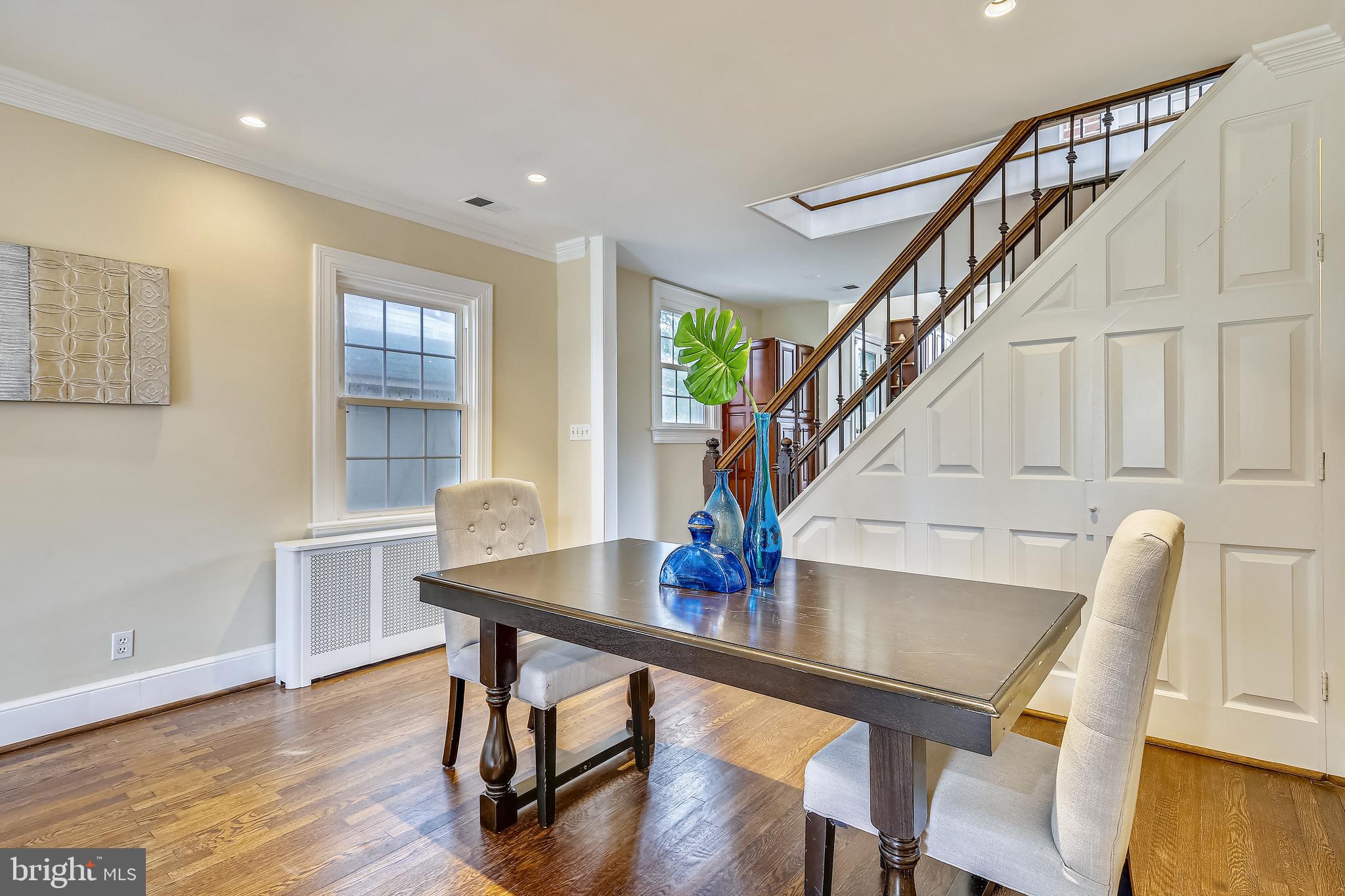 3227 20th Road North Arlington, VA 22207 - Photo 5 of 48 Dining Area w/Wood Floors