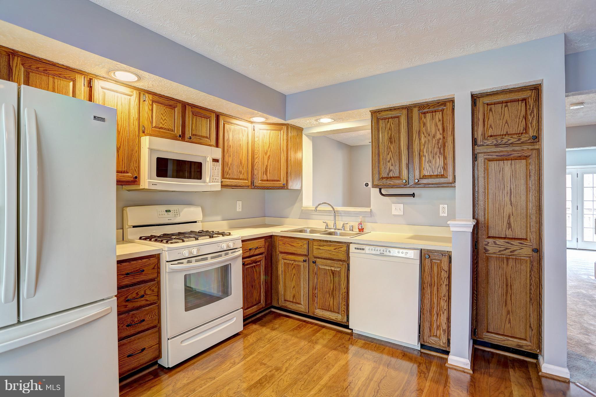 2484 Warm Spring Way Odenton, MD 21113 - Photo 5 of 40 Kitchen
