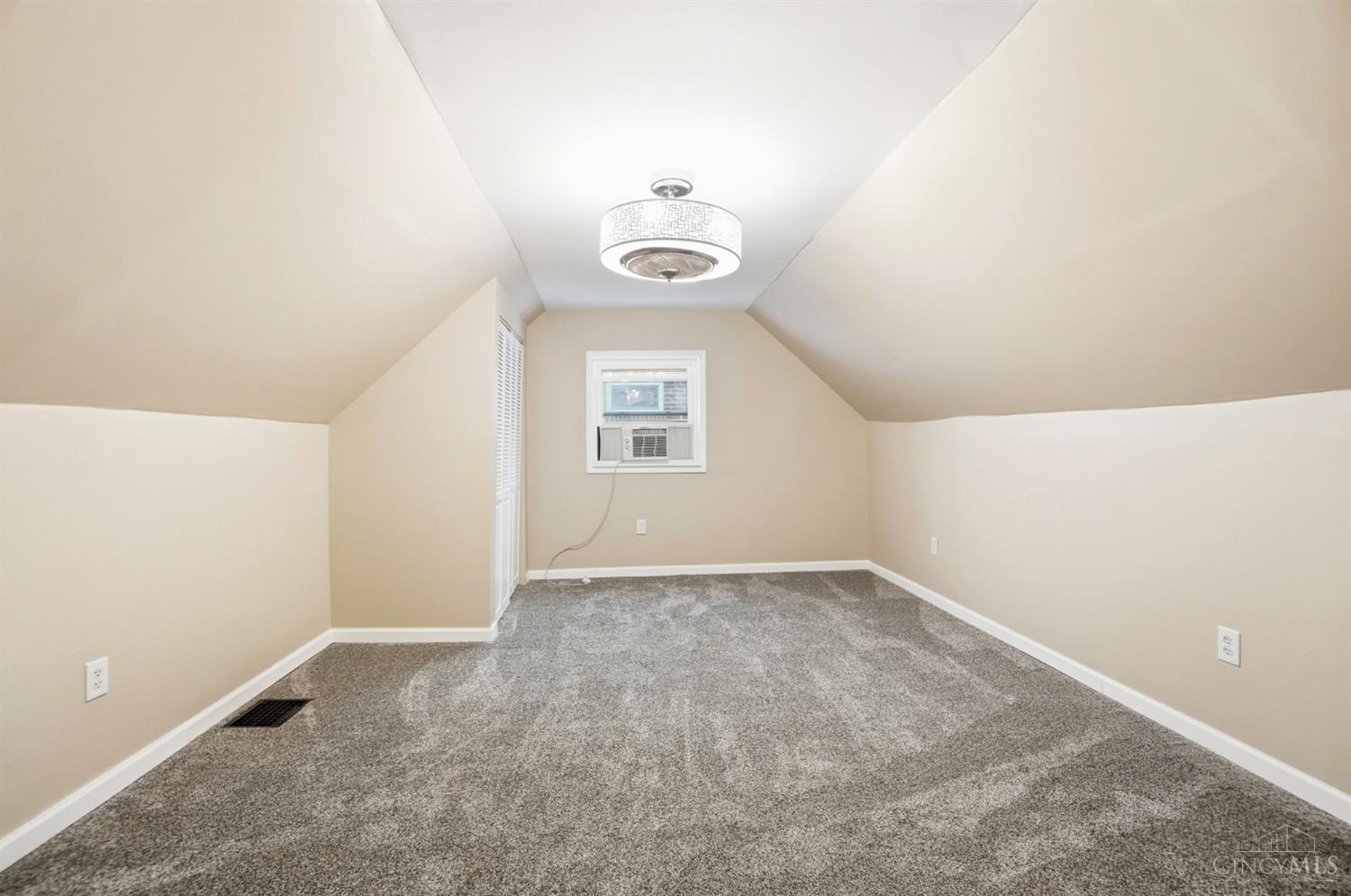 5641 Samver Road Cincinnati, OH 45239 - Photo 37 of 70 Gallery Image 37
