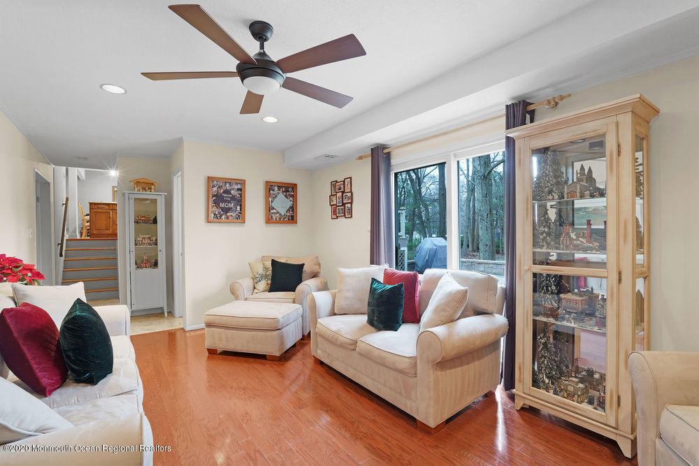 124 Stillwells Corner Road Freehold, NJ 07728 - Photo 19 of 41 016_dsc02945