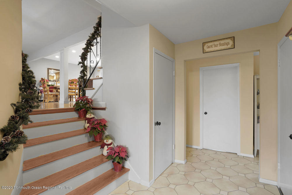 124 Stillwells Corner Road Freehold, NJ 07728 - Photo 21 of 41 014_dsc02935