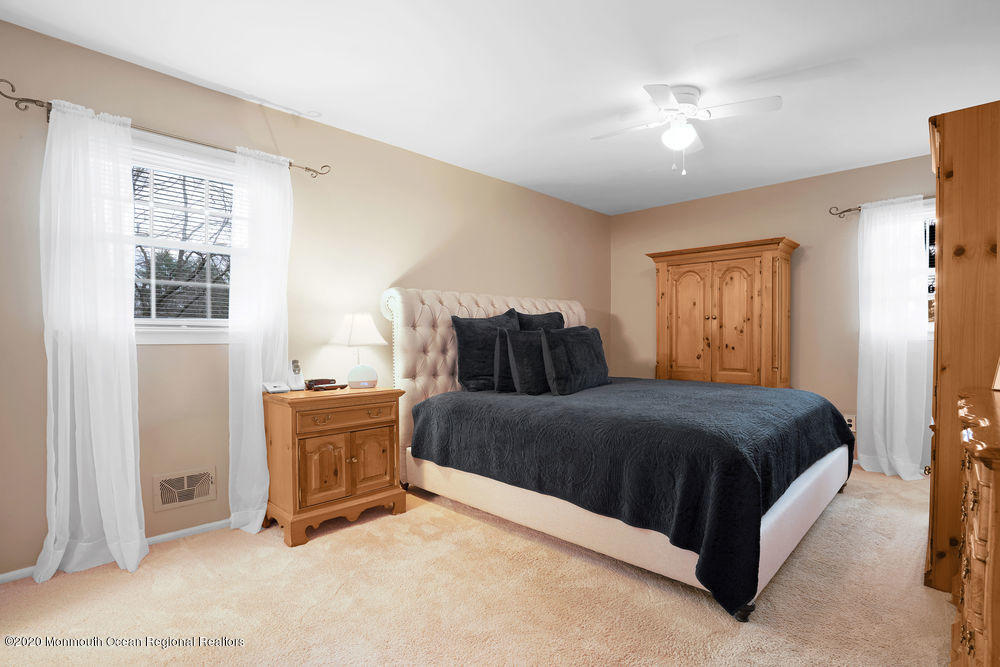 124 Stillwells Corner Road Freehold, NJ 07728 - Photo 22 of 41 032_dsc02885
