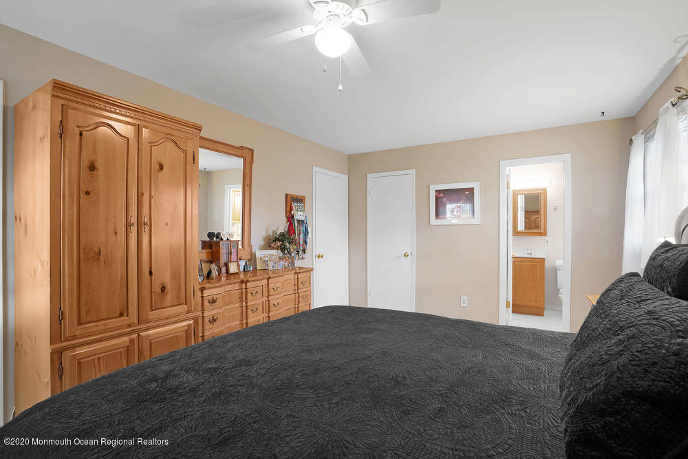 124 Stillwells Corner Road Freehold, NJ 07728 - Photo 23 of 41 033_dsc02890