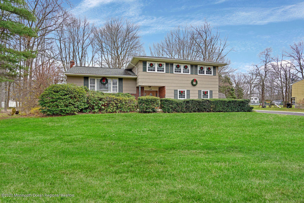 124 Stillwells Corner Road Freehold, NJ 07728 - Photo 39 of 41 003_dsc03071-dsc03075_1