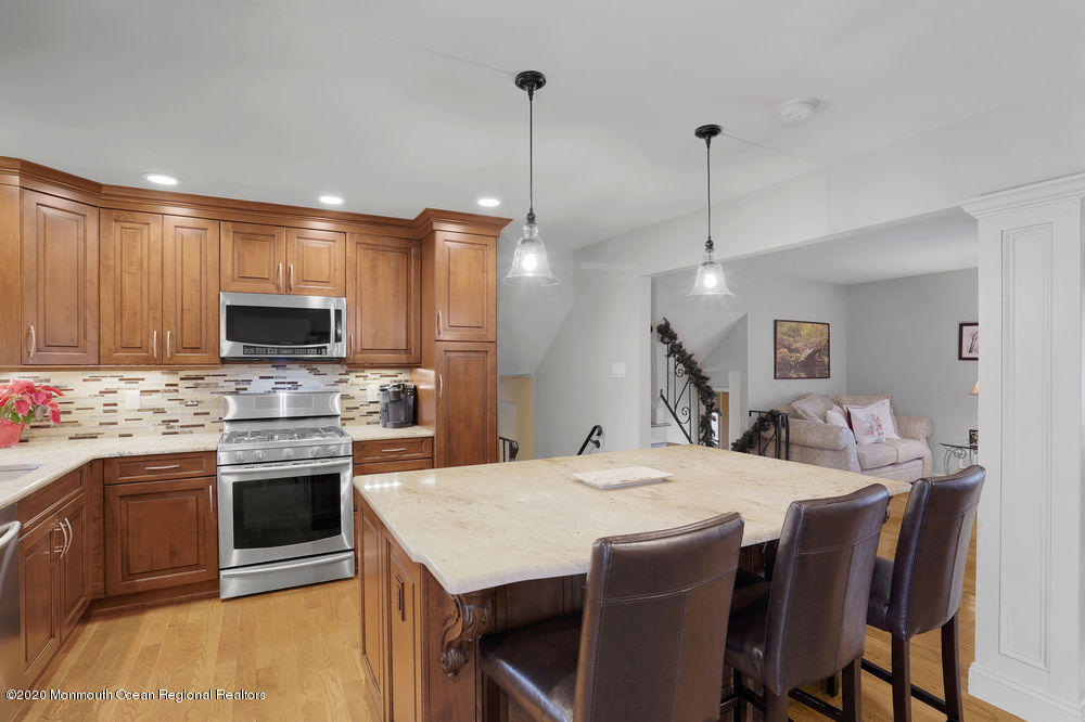 124 Stillwells Corner Road Freehold, NJ 07728 - Photo 10 of 41 027_dsc03000