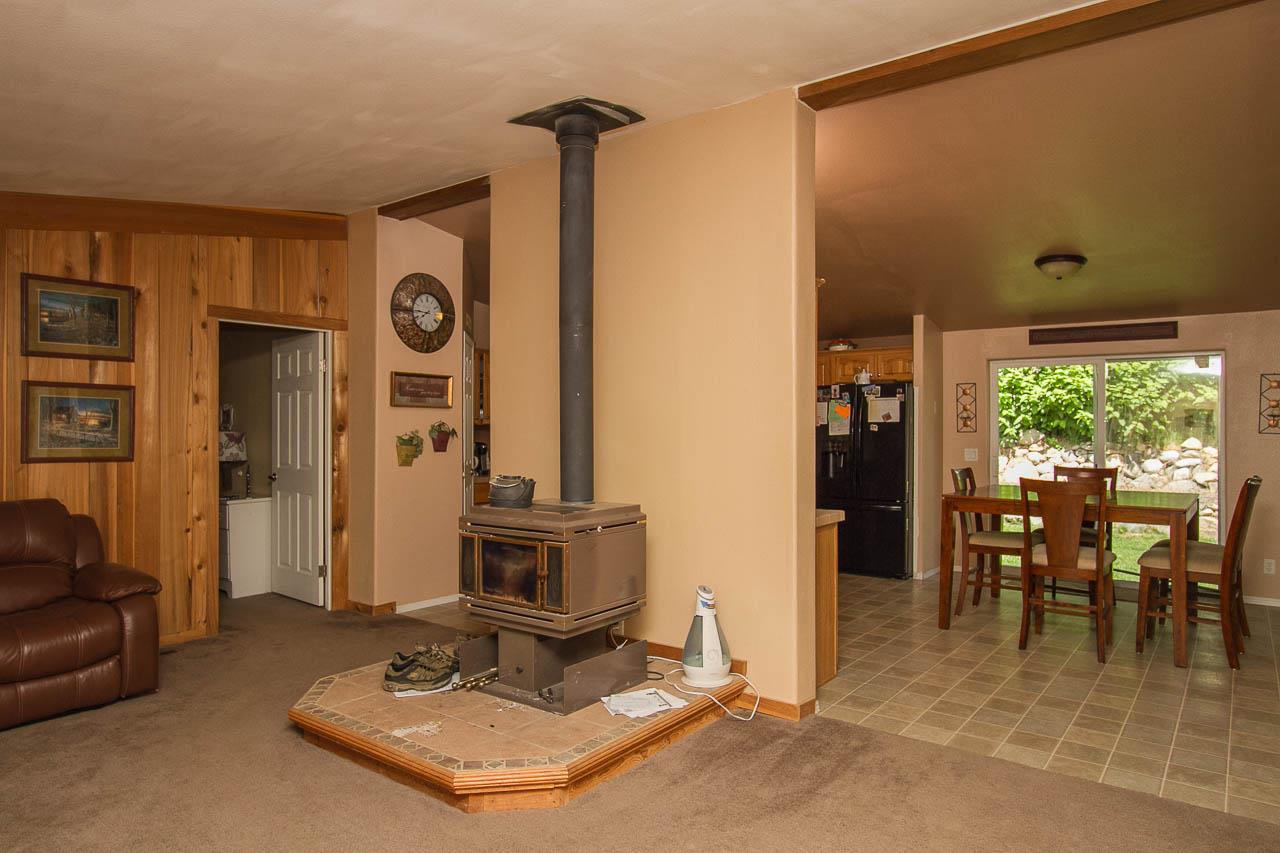 4044 A Springdale Hunters Road Springdale, WA 99173 - Photo 4 of 20