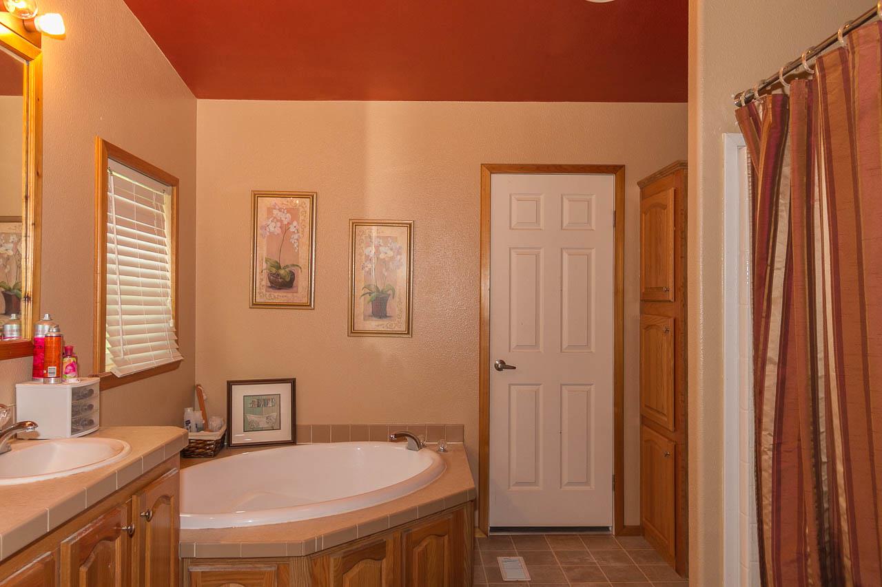 4044 A Springdale Hunters Road Springdale, WA 99173 - Photo 10 of 20