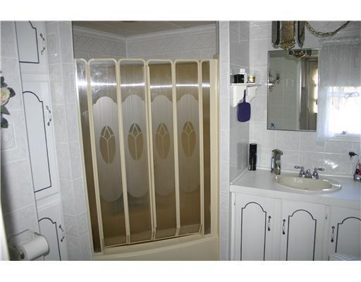 36 Pulsifer Road Poland, ME 04274 - Photo 13 of 19 Bathroom.