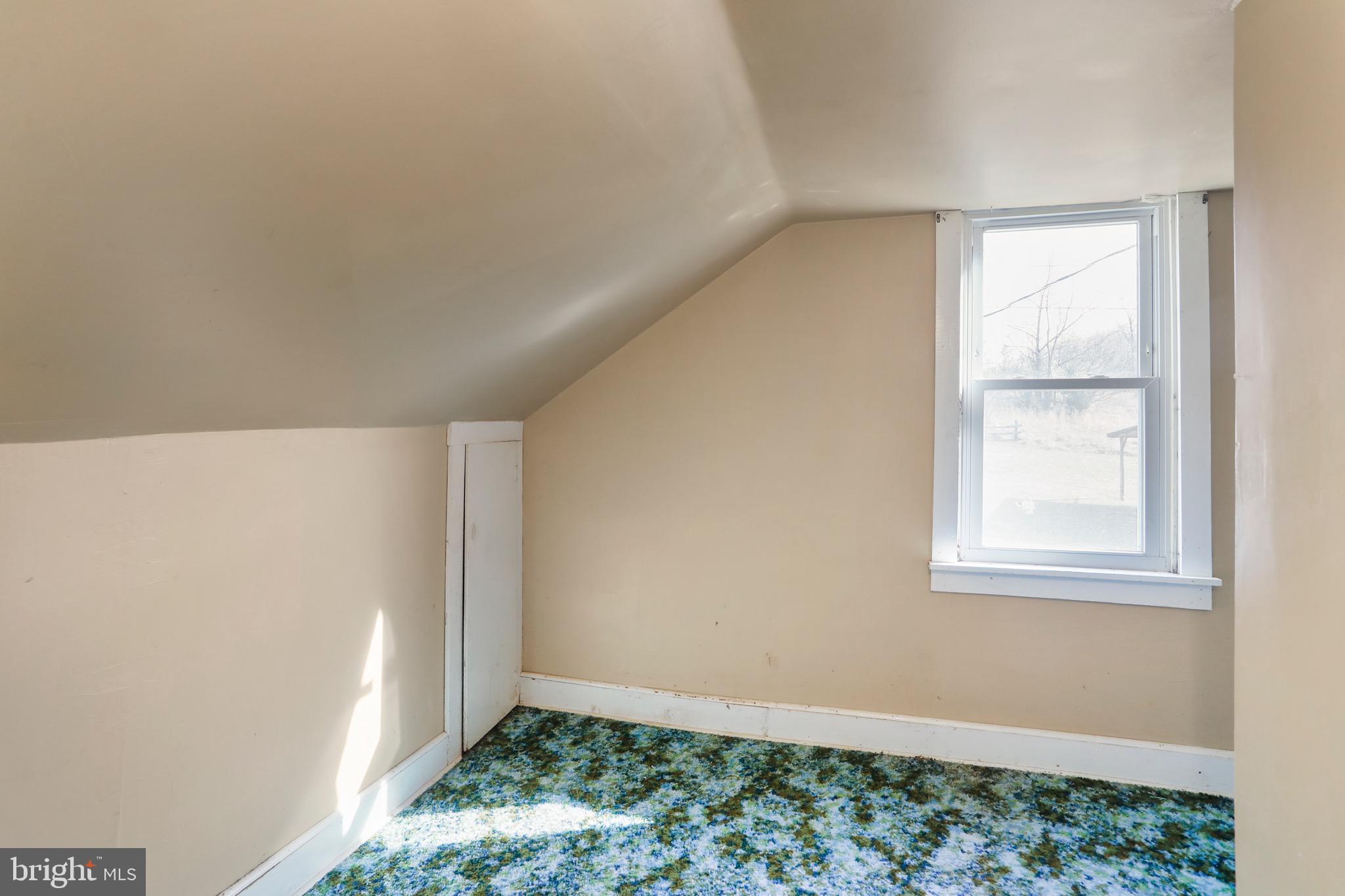 12725 Winchester Grade Road Berkeley Springs, WV 25411 - Photo 12 of 26