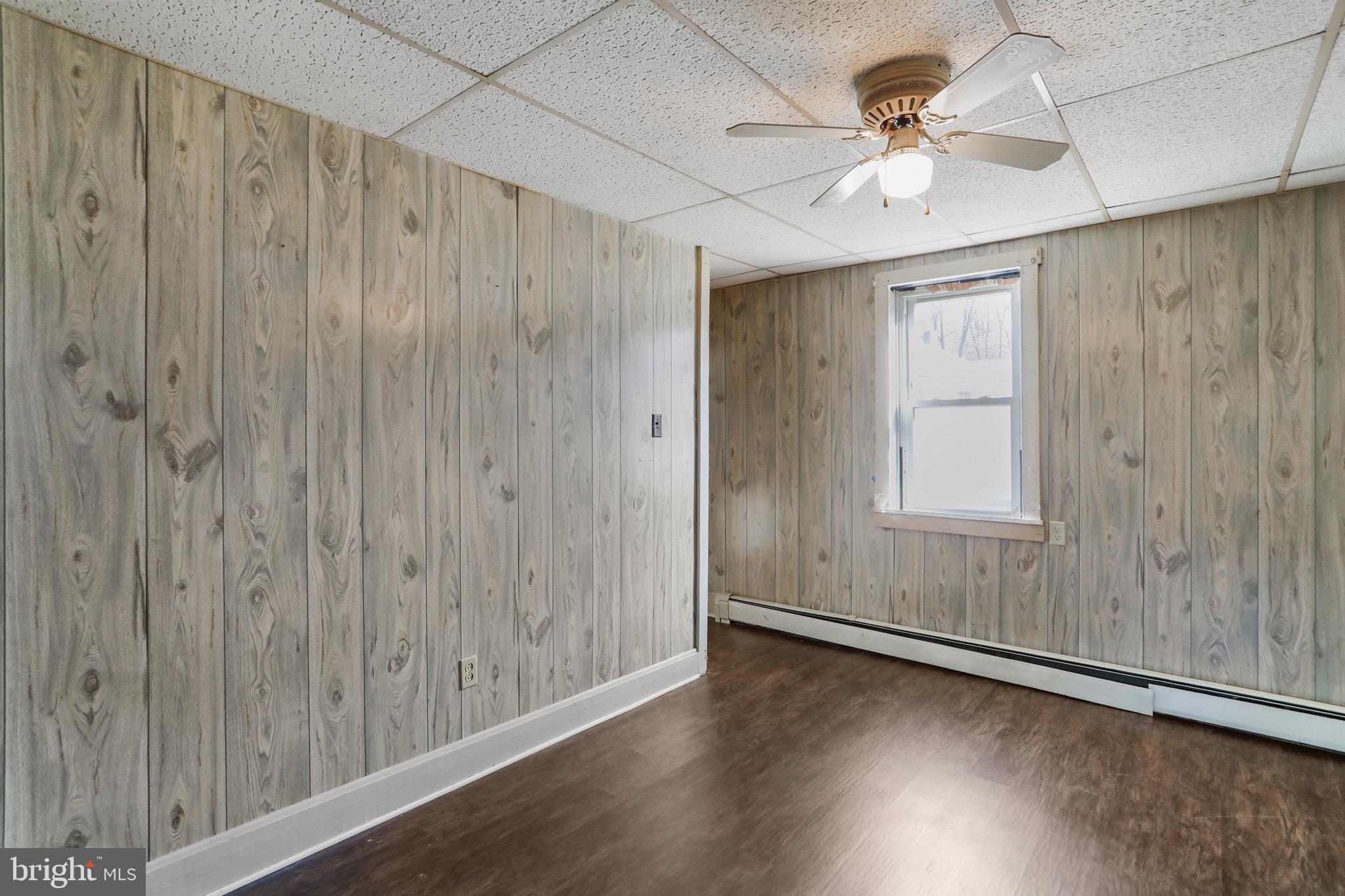 12725 Winchester Grade Road Berkeley Springs, WV 25411 - Photo 7 of 26