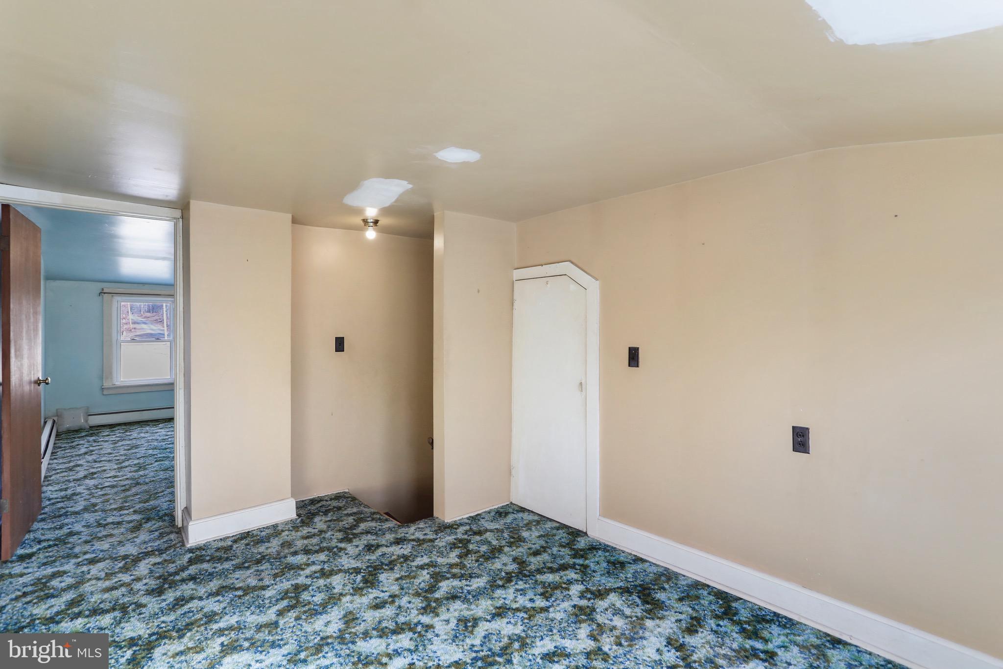 12725 Winchester Grade Road Berkeley Springs, WV 25411 - Photo 9 of 26