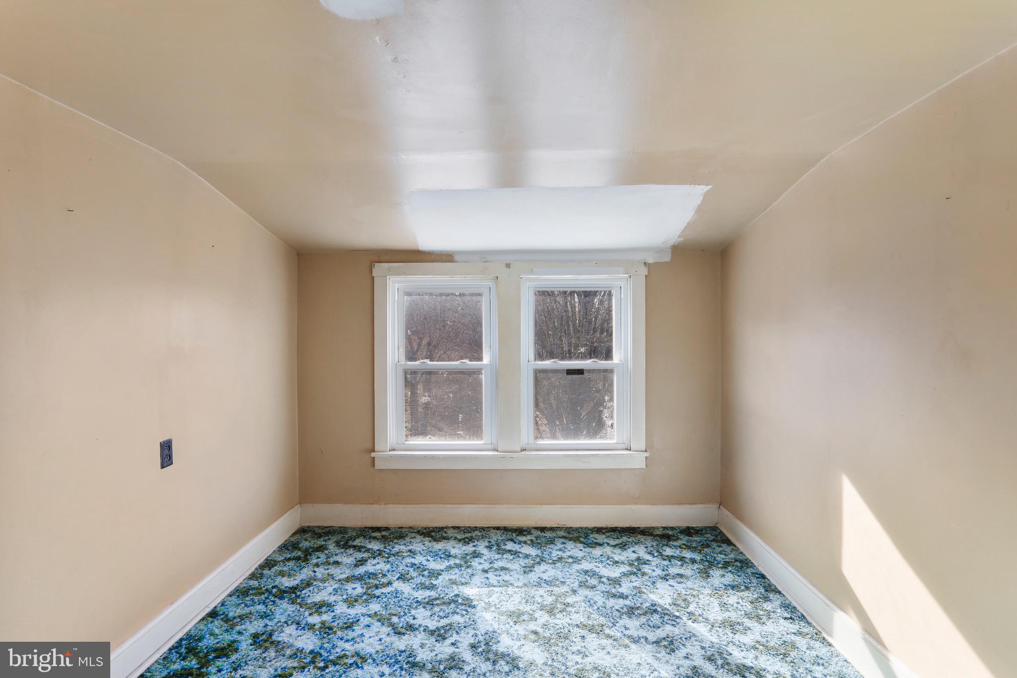 12725 Winchester Grade Road Berkeley Springs, WV 25411 - Photo 10 of 26