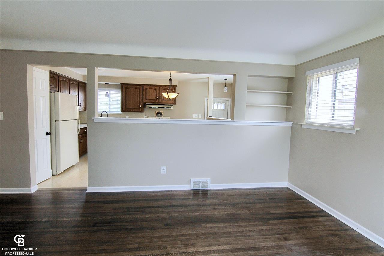 24686 Roxana Avenue Eastpointe, MI 48021 - Photo 7 of 30 31382913-6.JPG