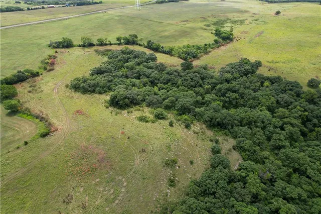 $400,500 | 57 Highway 57, Junction City, KS 66441