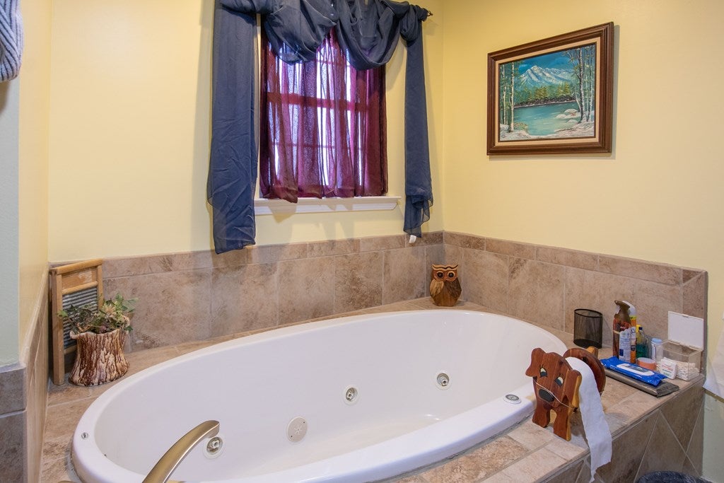19283 Astor Road Abingdon, VA 24210 - Photo 16 of 29 Gallery Image 16