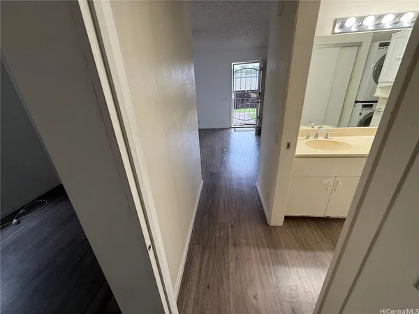 $1,950 | 91-214 Hanapouli Circle, Unit 32E, Ewa Beach, HI 96706