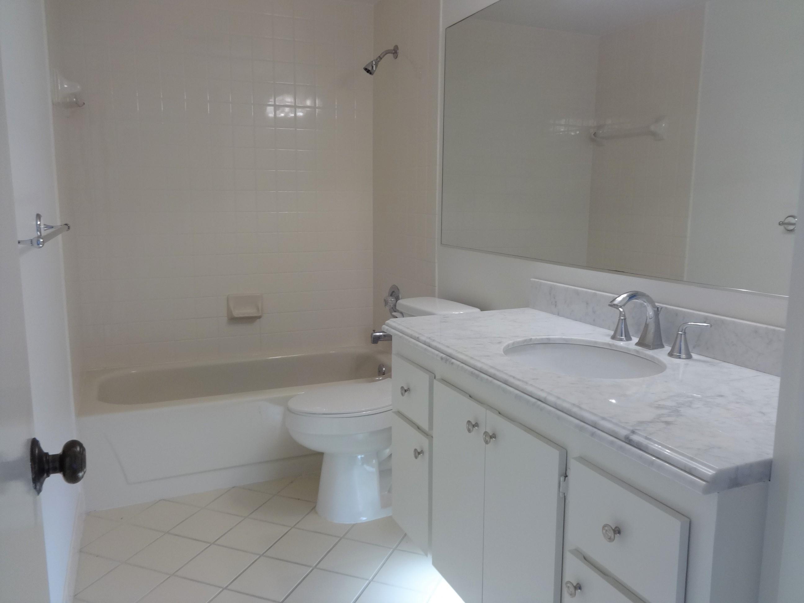 3203 32nd Court Jupiter, FL 33477 - Photo 12 of 27 2nd Bathroom