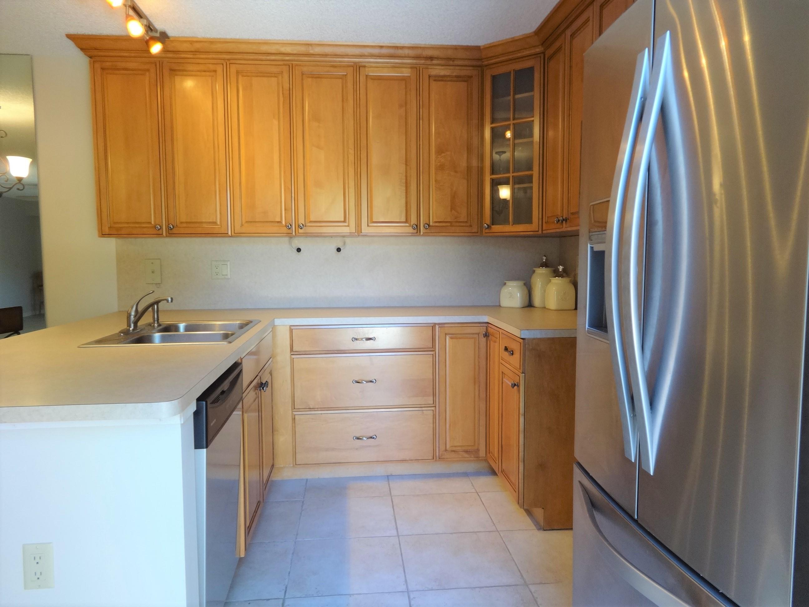 3203 32nd Court Jupiter, FL 33477 - Photo 4 of 27 Kitchen2