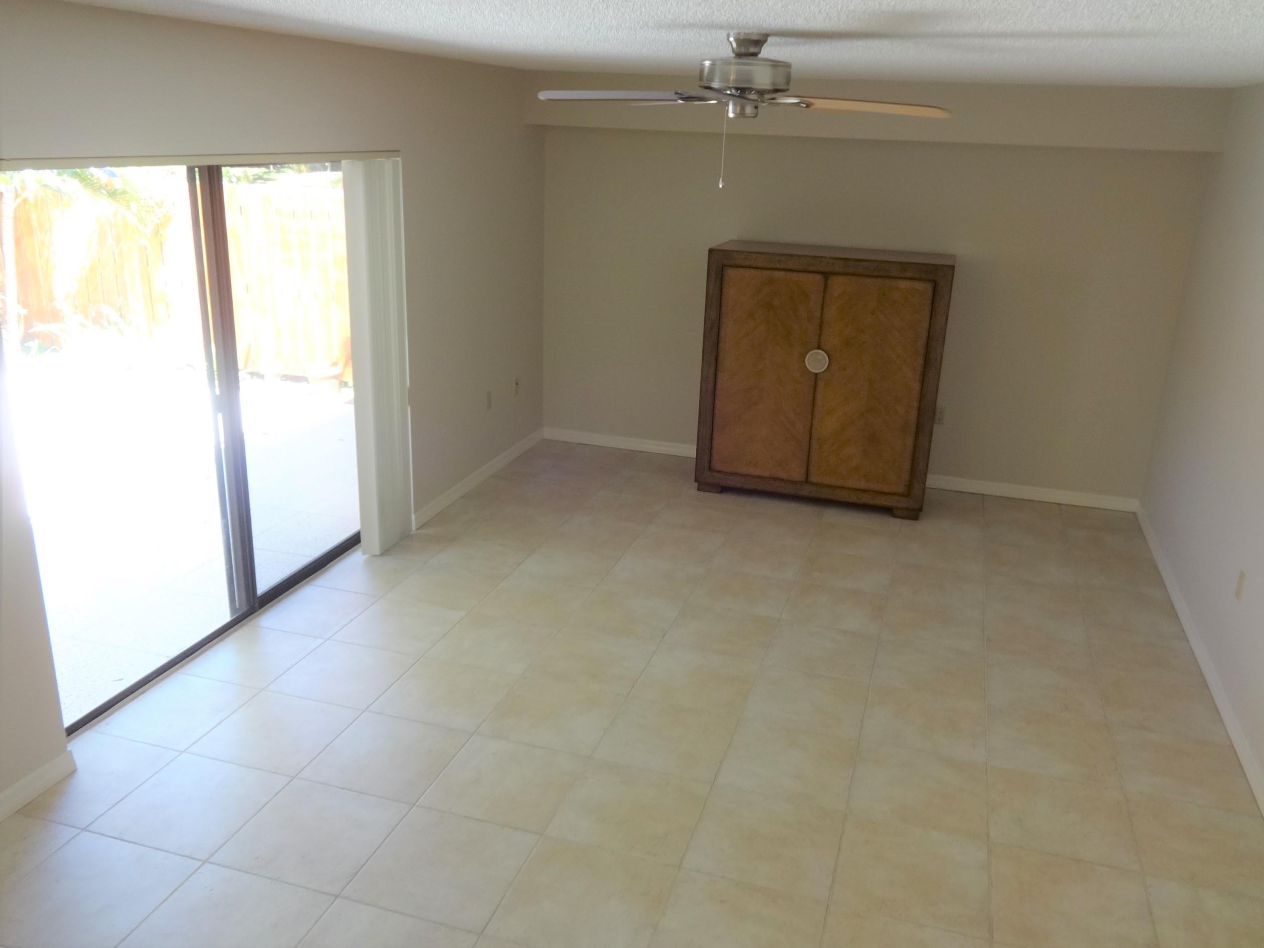 3203 32nd Court Jupiter, FL 33477 - Photo 6 of 27 Living Room