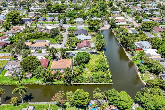 $1,250,000 | 216 Southwest 6th Street, Hallandale Beach, FL 33009