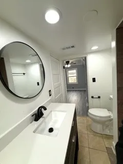 $1,600 | 2302 North Central Park Avenue, Chicago, IL 60647