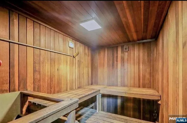 $2,599 | 1111 River, Unit H20, Edgewater, NJ 07020