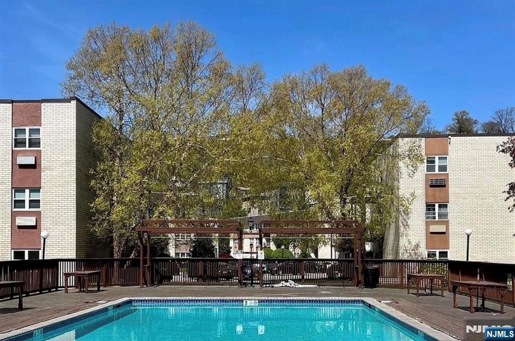 1111 River, Unit H20 Edgewater, NJ 07020 - Photo 12 of 13