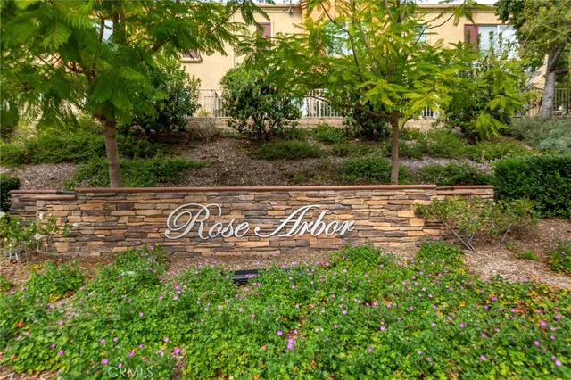 $3,200 | 26970 Hillsborough Parkway, Unit 82, Valencia, CA 91354