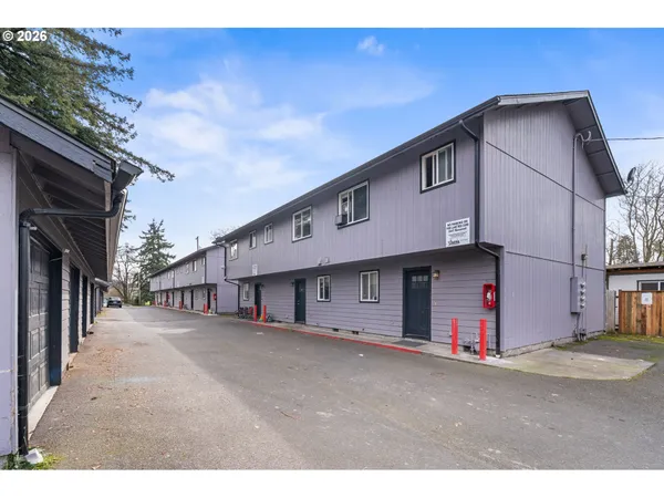 $1,995,000 | 2447 Roosevelt Boulevard, Eugene, OR 97402
