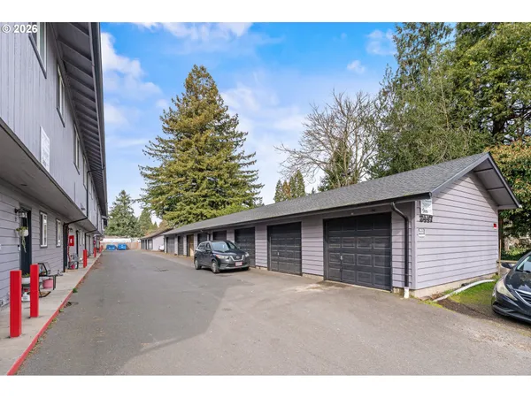 $1,995,000 | 2447 Roosevelt Boulevard, Eugene, OR 97402