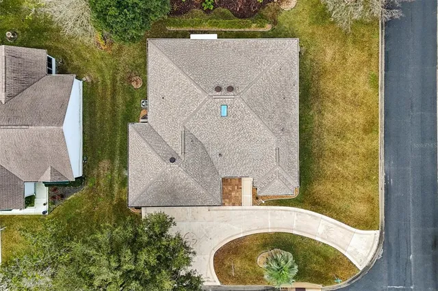 a view of workspace with furniture