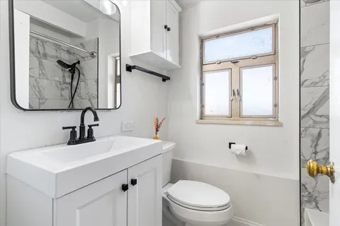 $189,900 | 1860 Sherman Avenue, Unit 7NE, Evanston, IL 60201