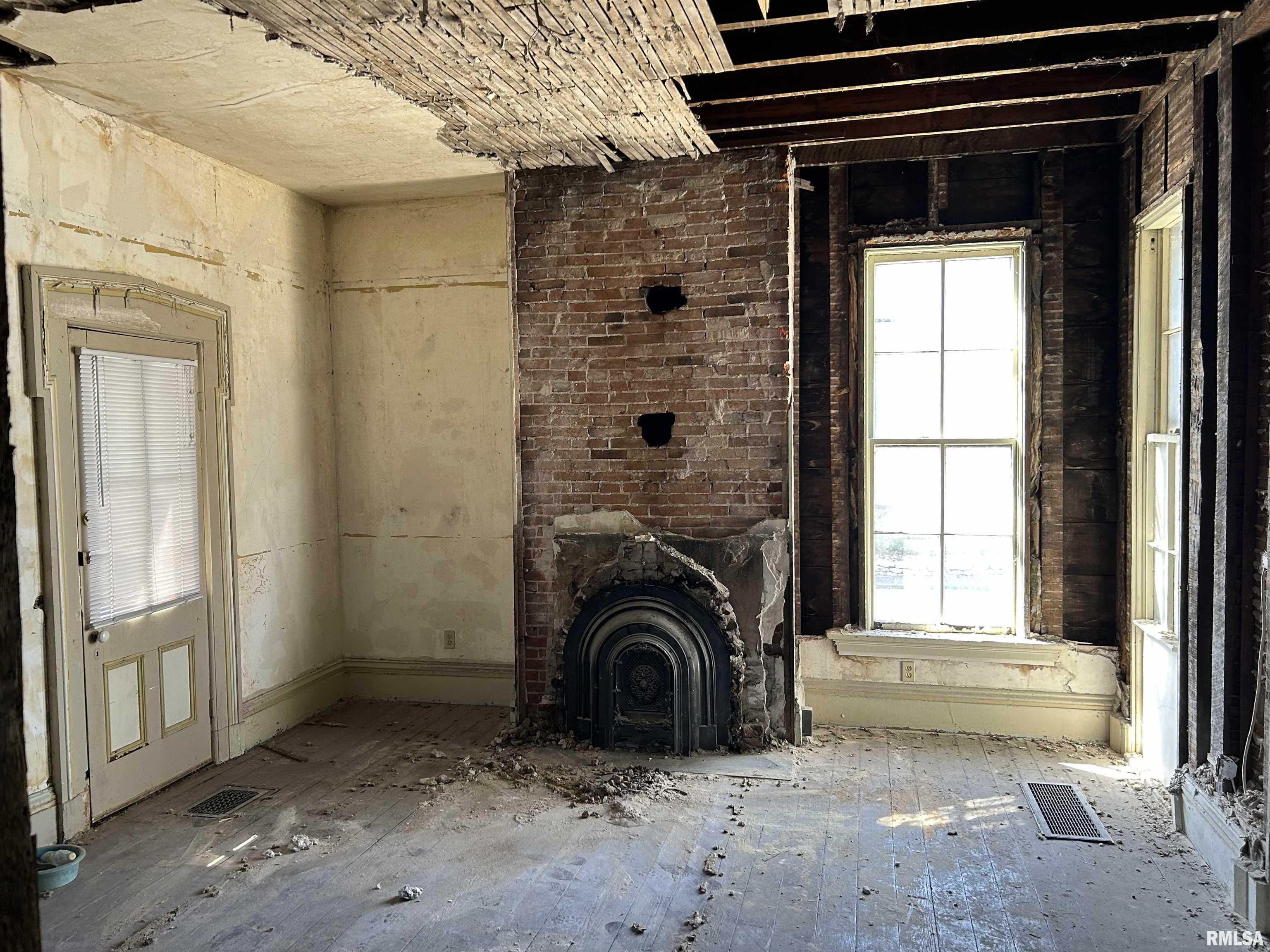 300 State Street Quincy, IL 62301 - Photo 10 of 12