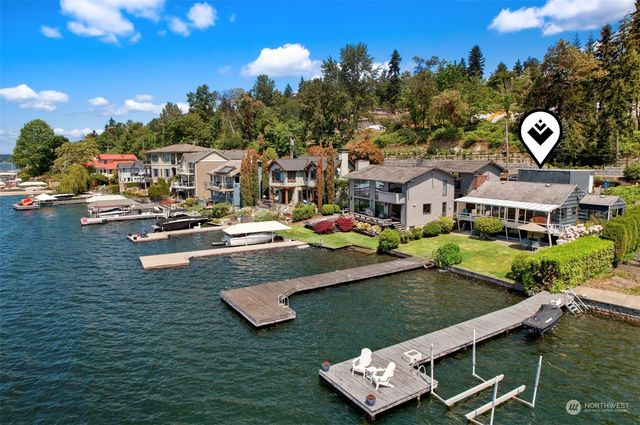 a house view with a outdoor space