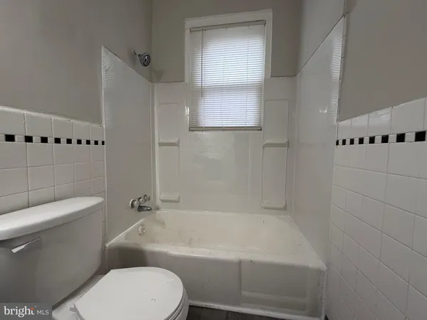 $895 | 1945 West Hunting Park Avenue, Unit 4, Philadelphia, PA 19140