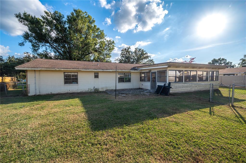 1330 Spring Court Bartow, FL 33830 - Photo 29 of 40 a view of a house with backyard and sitting area
