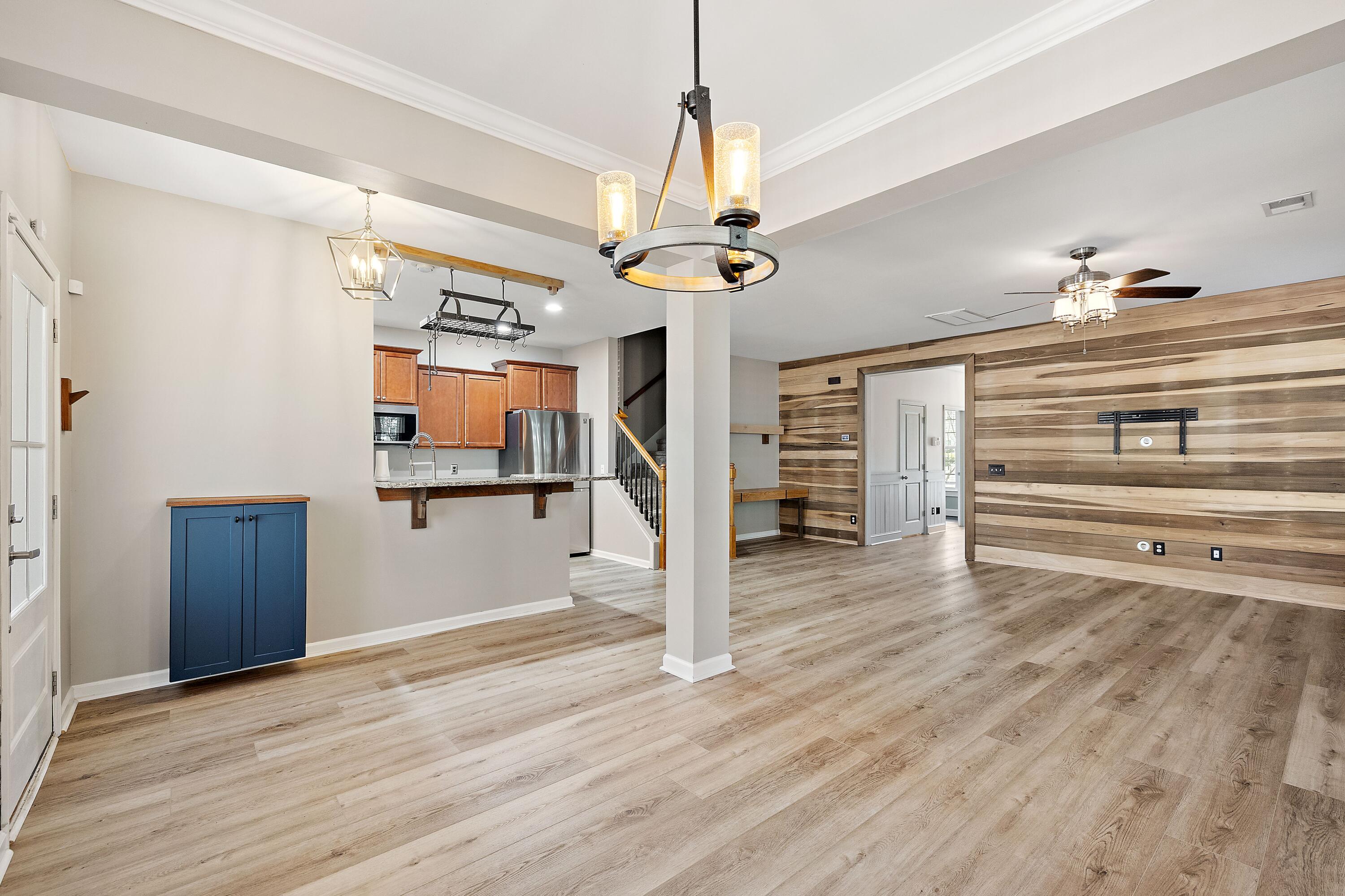 109 Shea Street Summerville, SC 29485 - Photo 3 of 22 BN0A1872