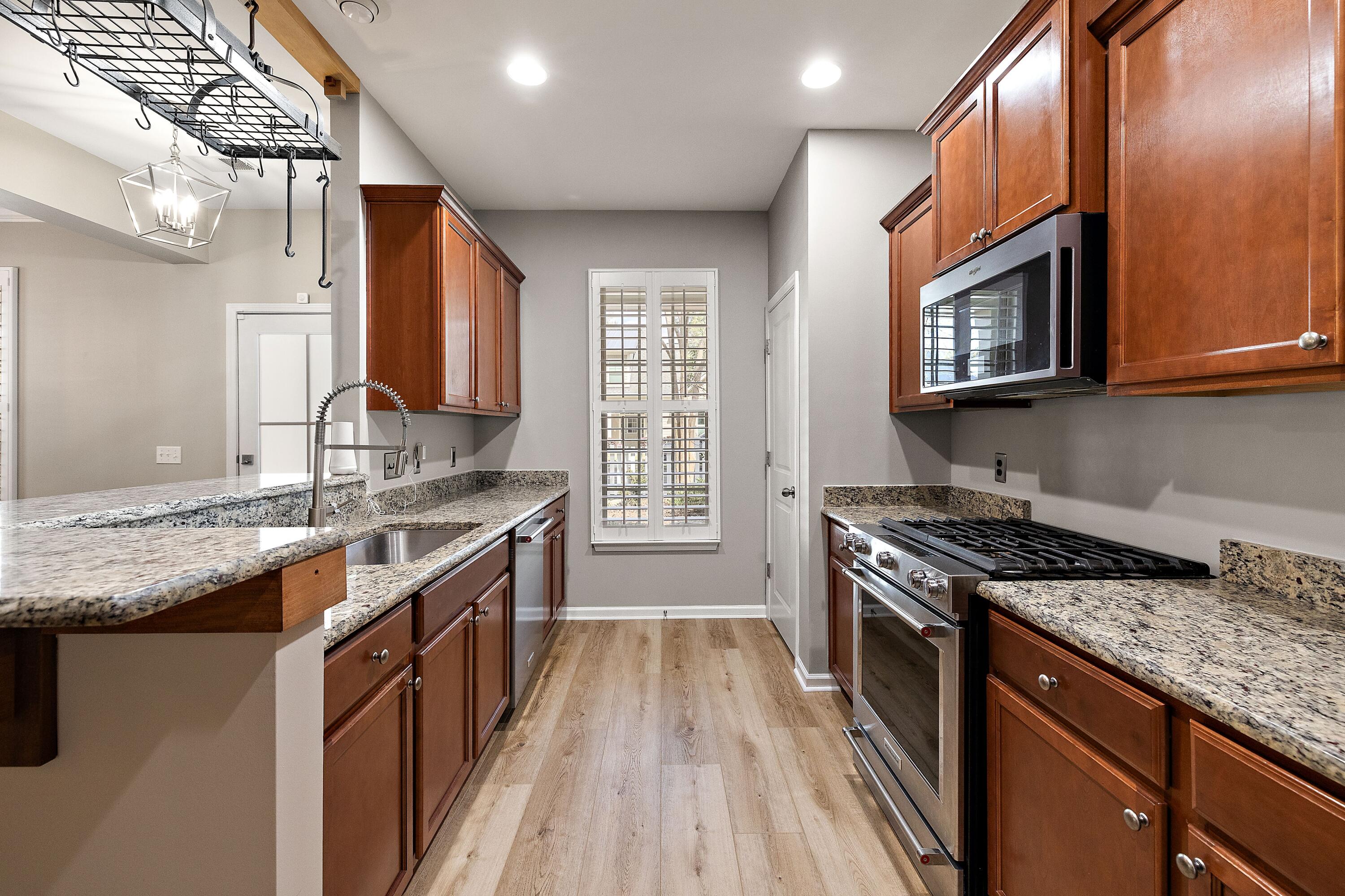 109 Shea Street Summerville, SC 29485 - Photo 7 of 22 BN0A1890