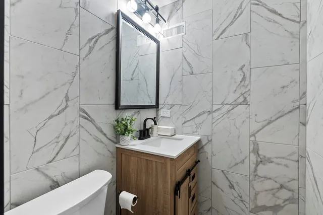 $619,900 | 305 Williams Drive, Schaumburg, IL 60193