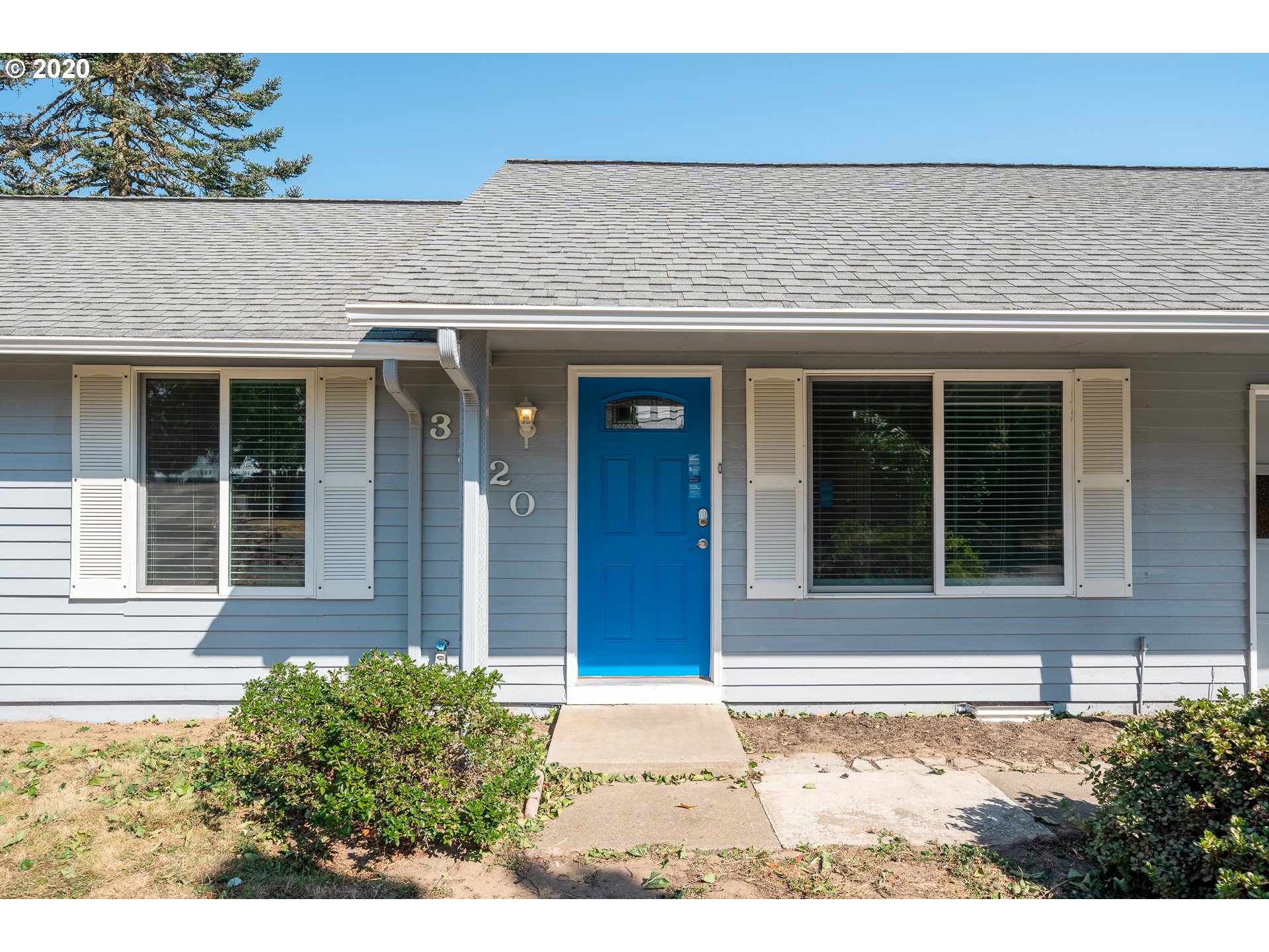 3520 Northeast View Avenue Gresham, OR 97030 - Photo 2 of 32
